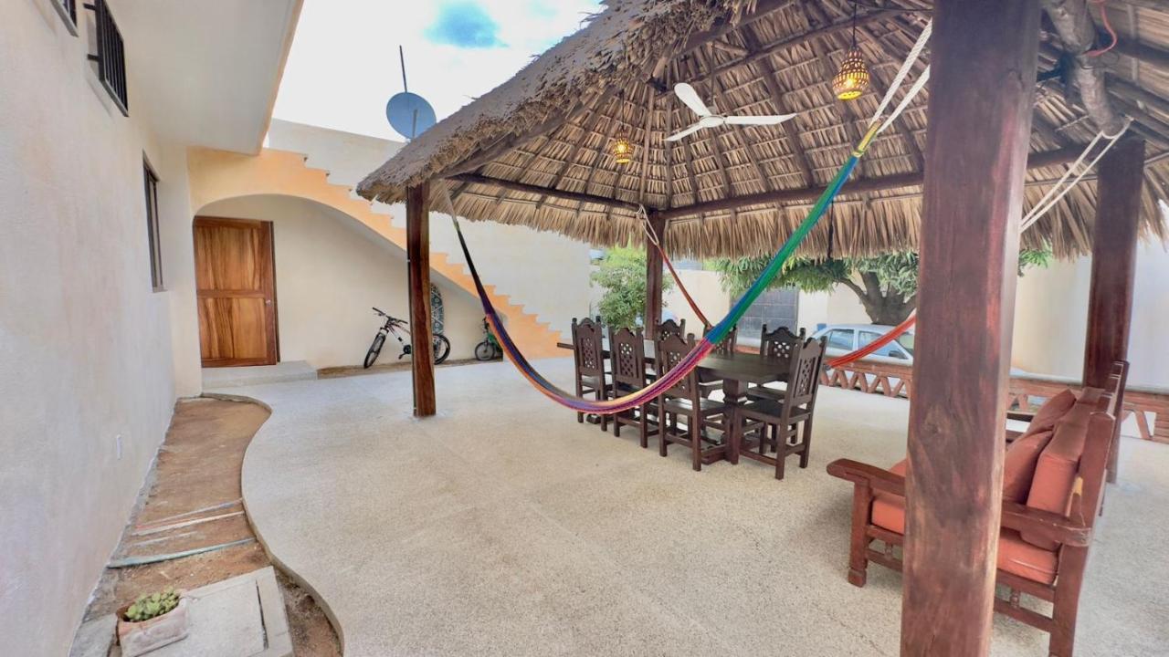 Отель Casa Puerto Viejo Пуэрто-Эскондидо Экстерьер фото